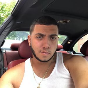 Meet your Posher, Kosta